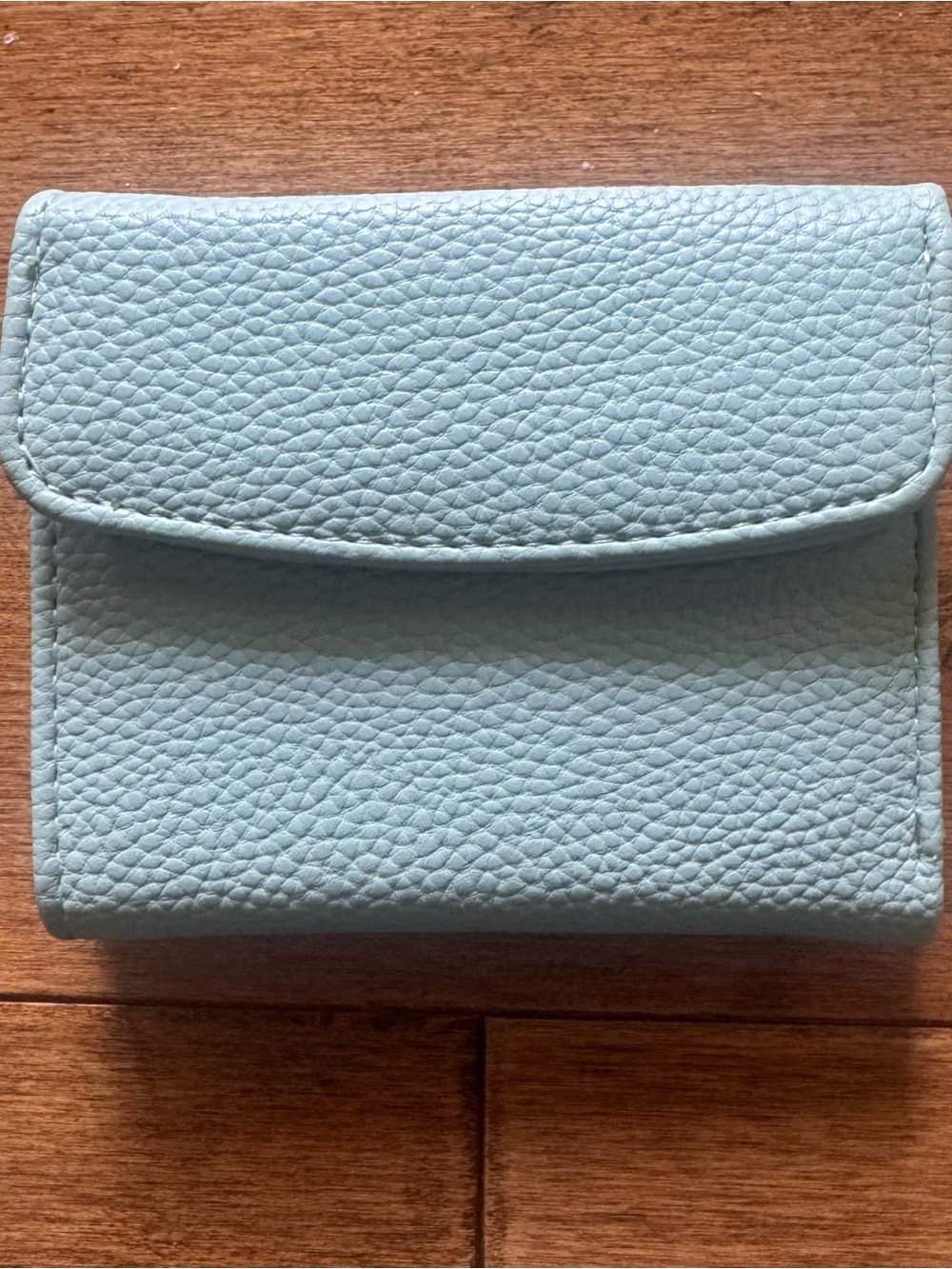 Buxton RFID Trifold Wallet NWOT Sage Green